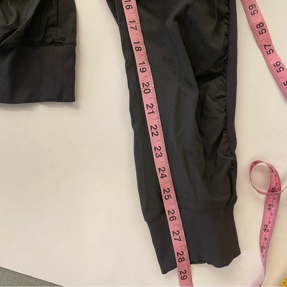 Lululemon || Beyond The Studio Jogger Graphite Grey 8 - Picture 8 of 9